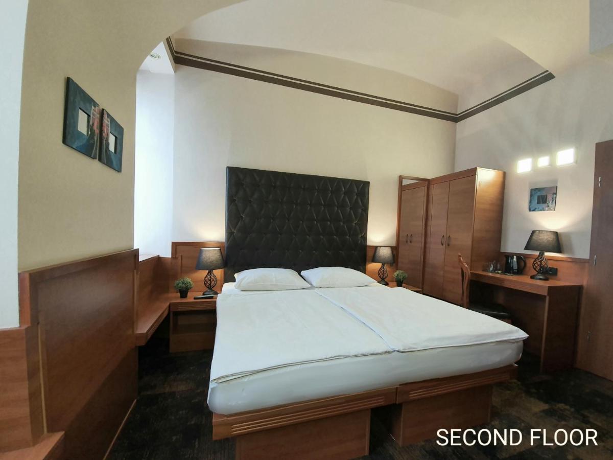 Center Ljubljana Hotel Ngoại thất bức ảnh