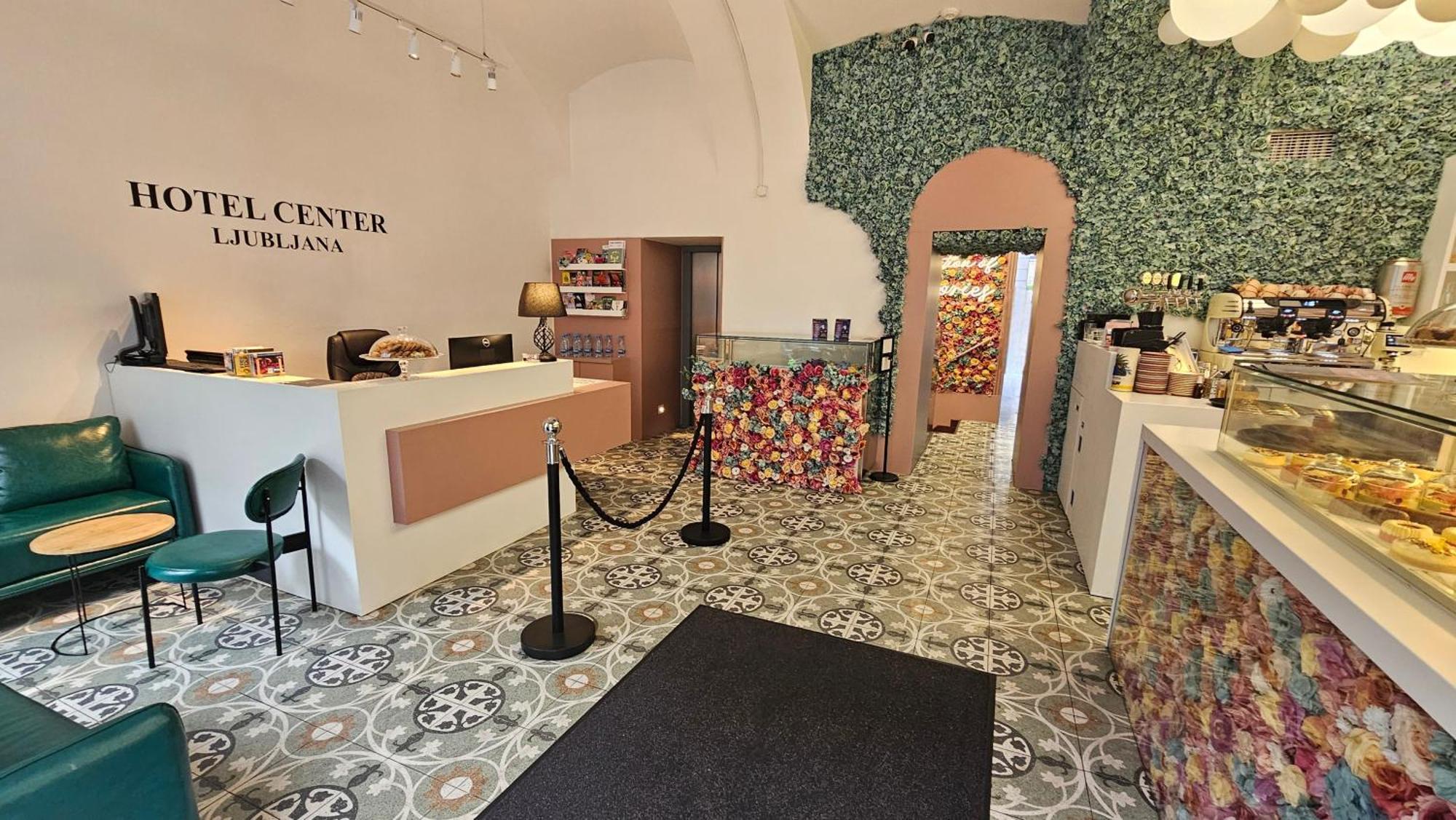 Center Ljubljana Hotel Ngoại thất bức ảnh