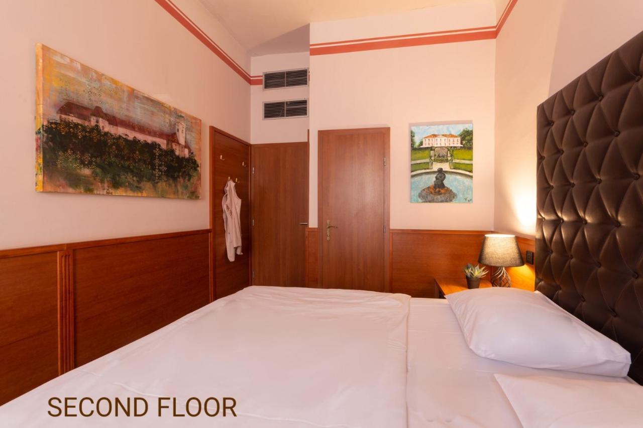 Center Ljubljana Hotel Ngoại thất bức ảnh