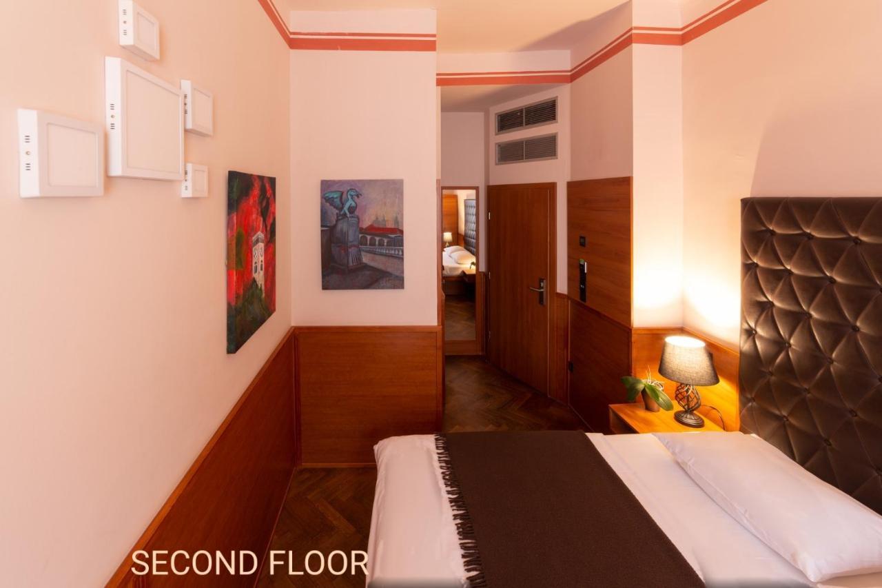 Center Ljubljana Hotel Ngoại thất bức ảnh
